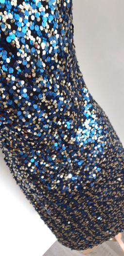 Stunning Sequined Party Dress 10