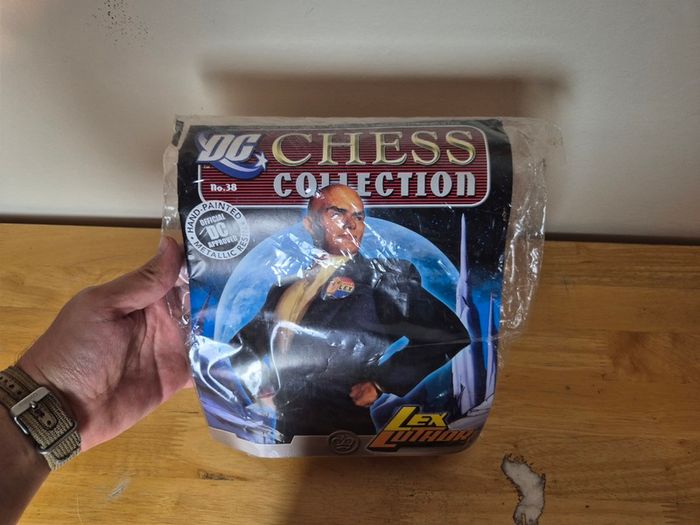 Eaglemoss DC Comics Chess Collection Figures Lot of 19 (With Deadshot Magazine)