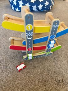 HAPE fast track racing cars