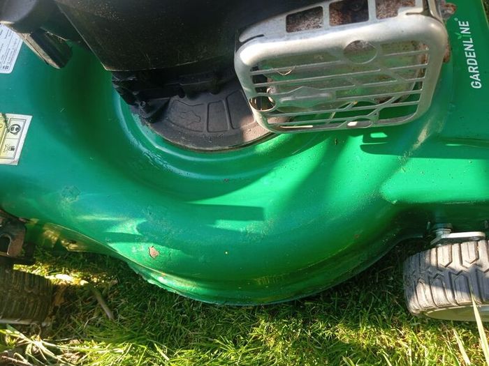 Gardenline selfdrive lawnmower
