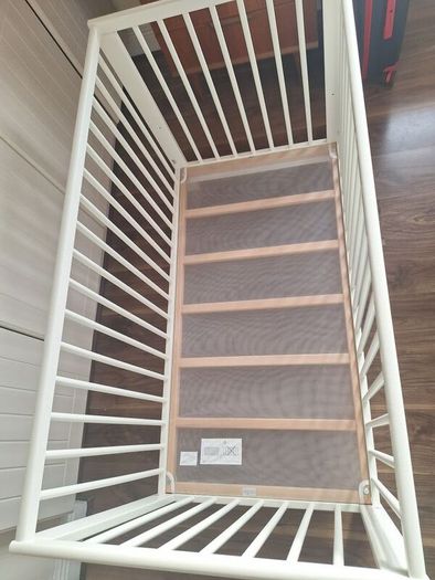 baby cot