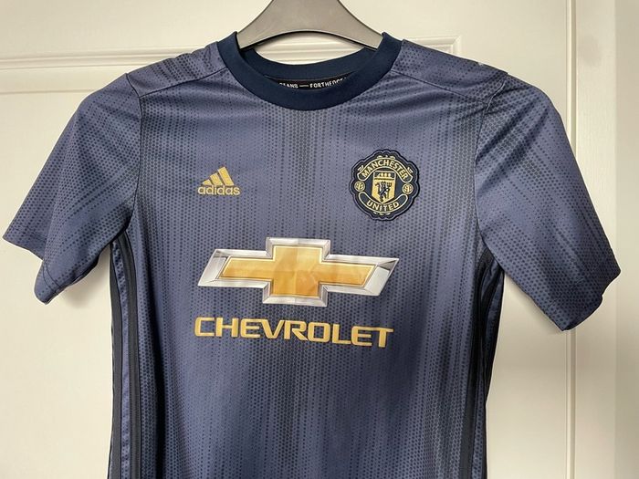 Manchester United 2018 - 2019 third football shirt jersey Adidas size 11-12 y 152cm