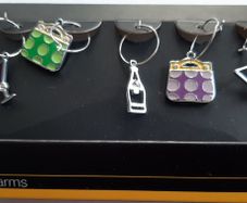 New in box marks & Spencer 5 drinks charms