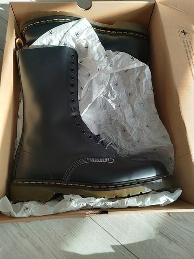 Dr.Martens