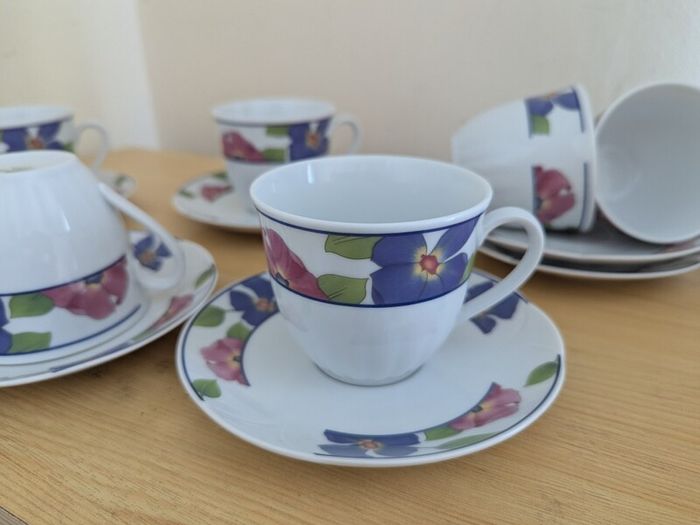 Germany porcelain(WINTERLING) tea set for 6 person, contains 12 pcs, including 6 tea cups and 6 saucers. Brand new, never used.