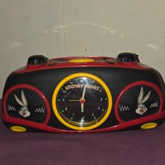 Looney Tunes Bugs Bunny Clock