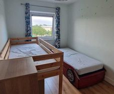 Single beds and mattresses