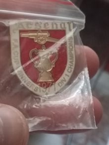 arsenal double winners pin badge 1971