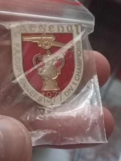 arsenal double winners pin badge 1971