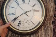 Wall clock