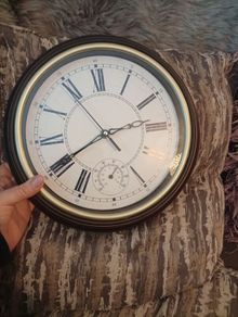 Wall clock