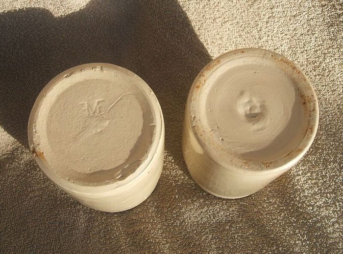 Two antique stoneware jars (c.1910s) - both in excellent undamaged condition (5.5" height)