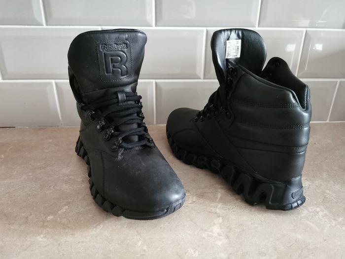Men's Reebok boots Genuine leather Black Winter Sneakers EUR40 US7.5 UK6.5