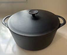 cousances (le creuset) 24cm cast iron casserole/dutch oven
