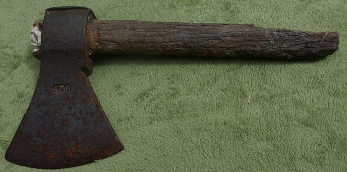Vintage Tomahawk