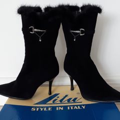 LIKE NEW Size 37 Stunning Italian Leather Boots Party
