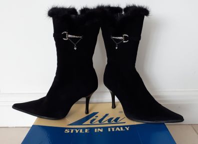LIKE NEW Size 37 Stunning Italian Leather Boots Party
