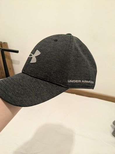 Cap under armour