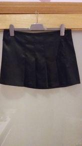 Brand new. Morgan black pleated skirt