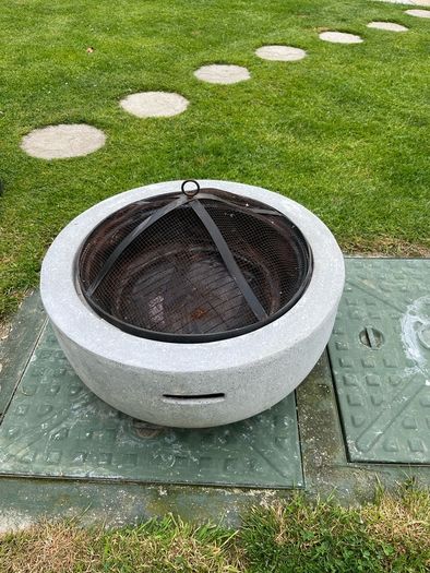 Bar B Q / Fire pit