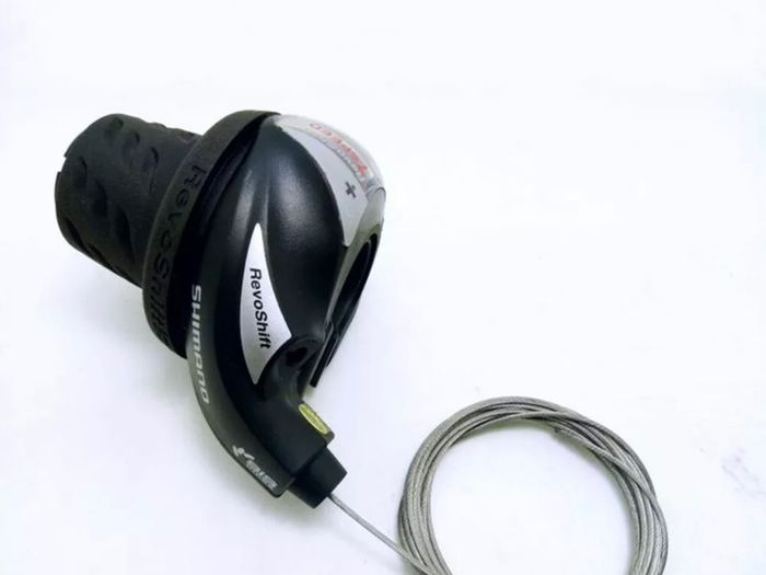 Shimano RevoShift SL-RS36 Twist Grip Shifter -3/7/21 Speed + Grips Black 100% ORIGINAL AND BRAND NEW.