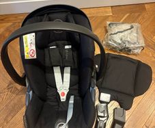 Cybex Cloud Z i-Size Infant Car Seat black excellent condition