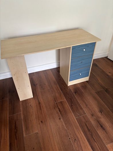 free desk