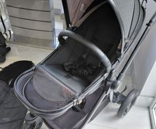 EGG 2 Black Limited Edition Complete Pram Buggy System