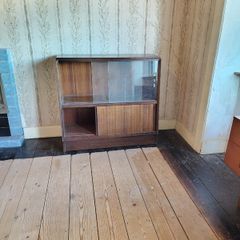 bookshelf