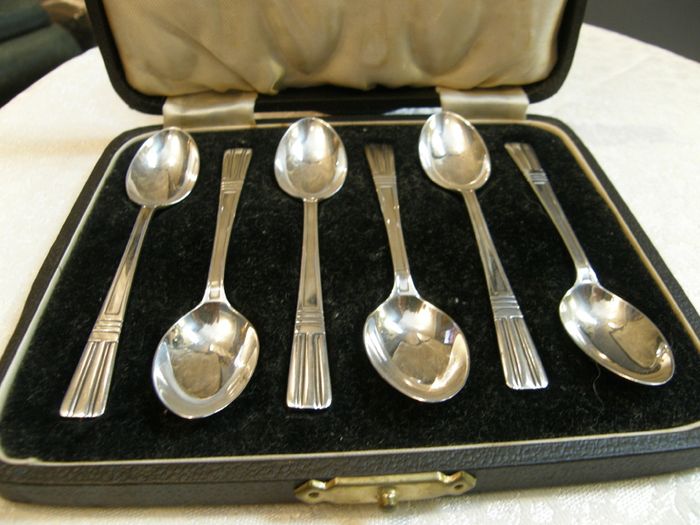 PRICE DROP Boxed Set of 6 Vintage Sterling Silver Teaspoons, Sheffield 1941, 71.7g