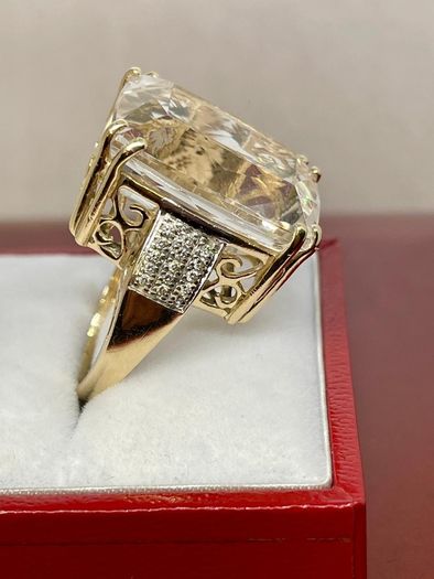 Gold Ring from the Tomas Rae collection, made of 14k Gold
