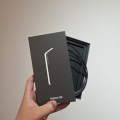Samsung Galaxy S25 256GB - Unlocked - Mint Condition (European Model)