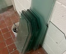 Plate glass shelves