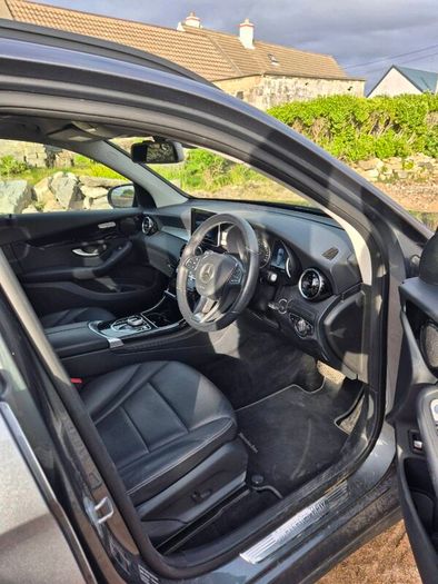 Mercedes Benz GLC250