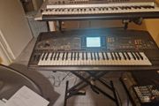 Yamaha PSR 8000 workstation keyboard