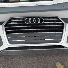 Audi Q7 Front Bumper and wing