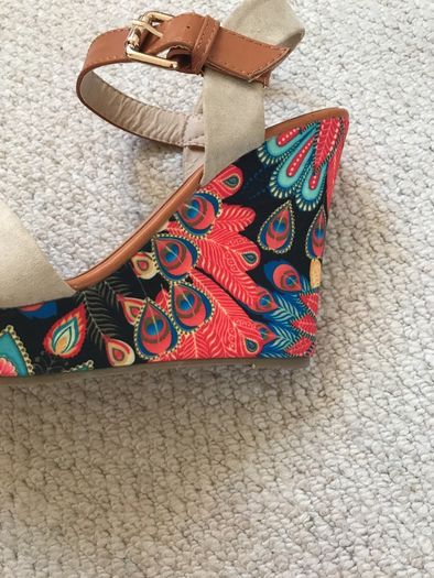 Shoes brand new