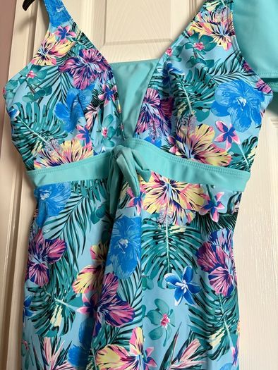ladies swimsuit