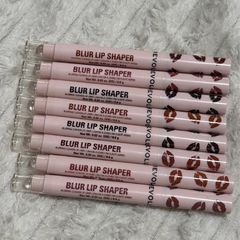 Makeup revolution blur lip 3euro each Or 20e for all