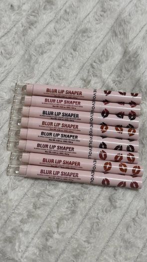 Makeup revolution blur lip 3euro each Or 20e for all