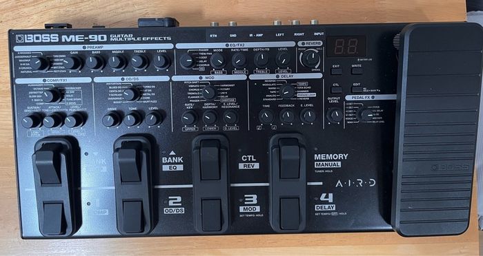 Boss ME-90