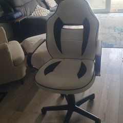 gaming chair