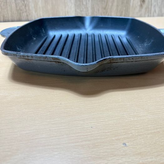 Le Creuset Signature Griddle Skillet Frying Pan 26 Grey Cast Iron