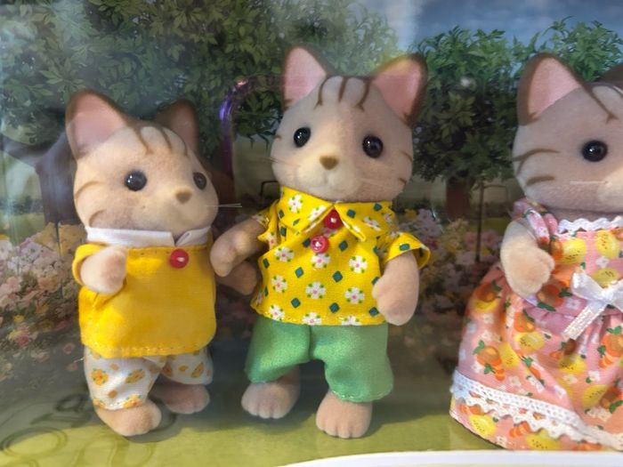 Sylvanian Families Striped Cat Family