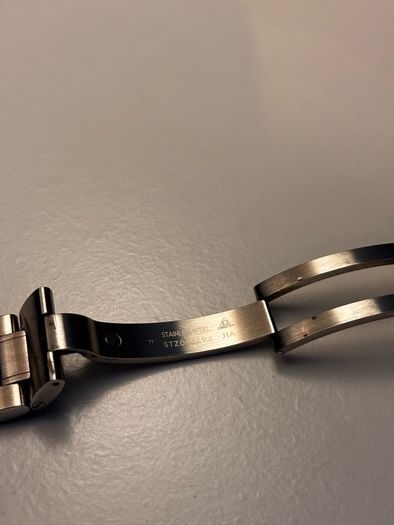 omega speedmaster professional bracelet (2020)