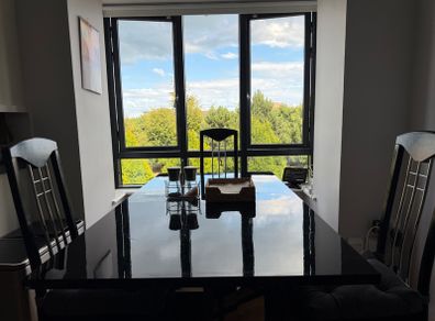 Table & chairs