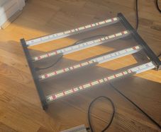 Tbwtek 240w Led Grow Light Like New