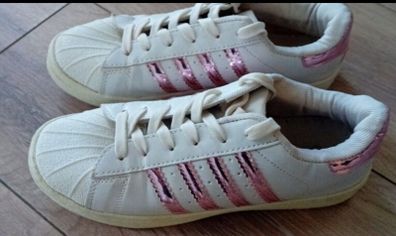 Girls Trainers 4/37