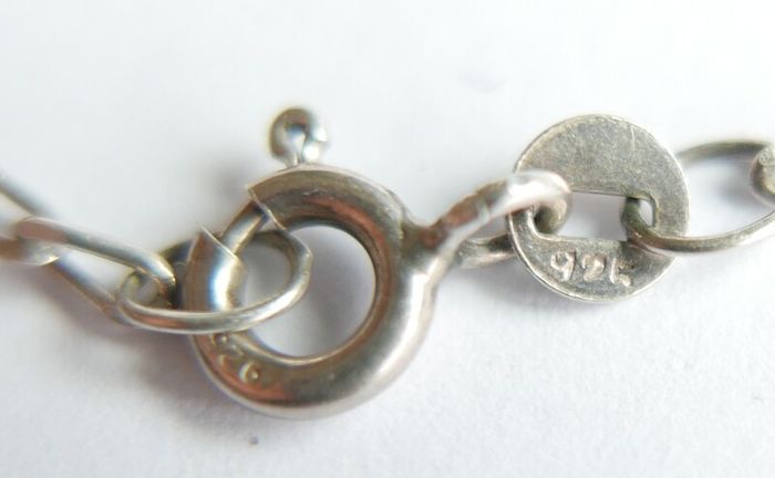 Vintage 925 Sterling Silver Cross Pendant Necklace with Marcasite detail