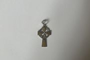 Celtic pendant cross